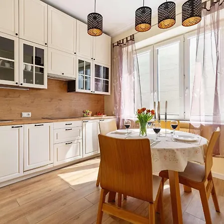 Luxury On Zlota Street * ワルシャワ